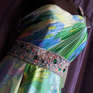 Stunning Green Print Tony Bowls Long Prom Gown NWT
